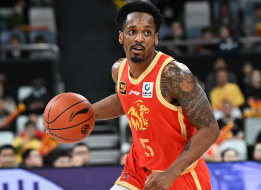 包含里程碑夜广厦男篮官宣签约,CBA季后赛今夜刷纪录,质疑声仍在,临场指挥获称赞的词条 包含里程碑夜广厦男篮官宣签约,CBA季后赛今夜刷纪录,质疑声仍在,临场指挥获称赞的词条