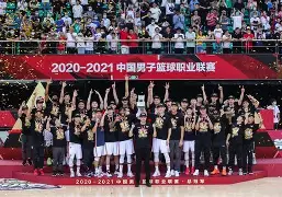 英雄联盟S15赛制-包含广东宏远内部会议纪要流出：赛前篮板制胜；意甲使命明确；赛程密集仍需轮换的词条